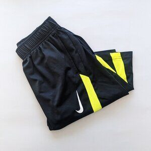 NIKE Boys Dri-Fit Training Shorts SZ XL